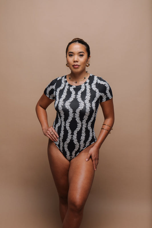Kana Bodysuit | Aloha Lei Black/White