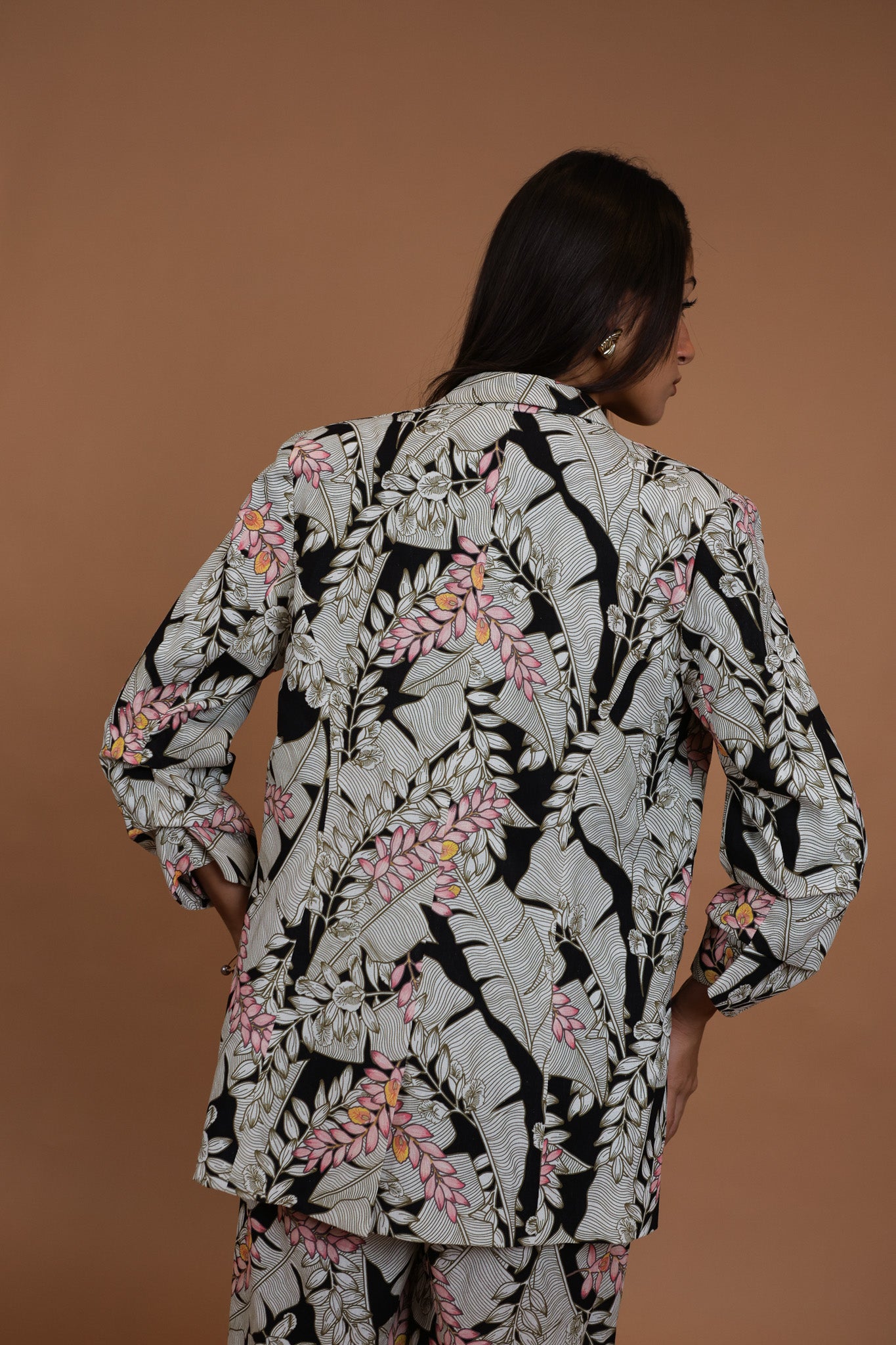 Blazer Cardigan | Shell Banana Black – LexBreezy Hawaii