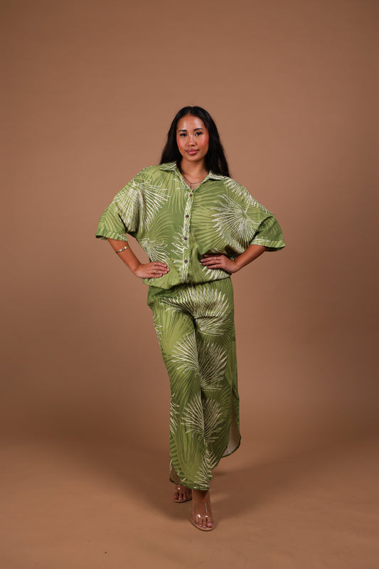 Smocked Palazzo Pant | Loulu Palm Green